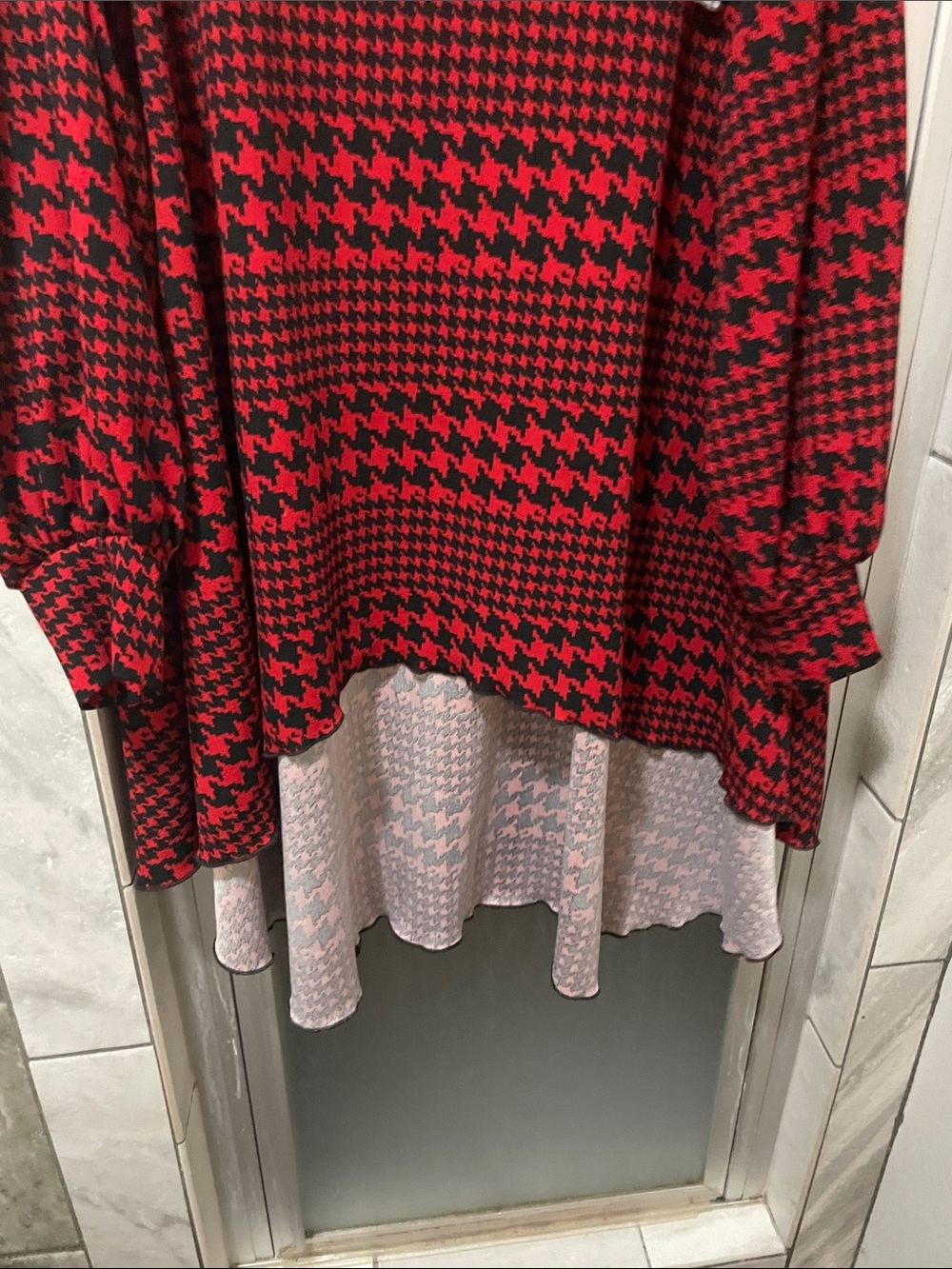 Red & Black Houndstooth Long-Sleeve Tunic with Shoulder Rosette - Picture 5 of 5
